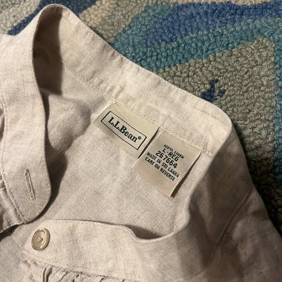 L.L. Bean large women’s linen button up shirt - Picture 3 of 5